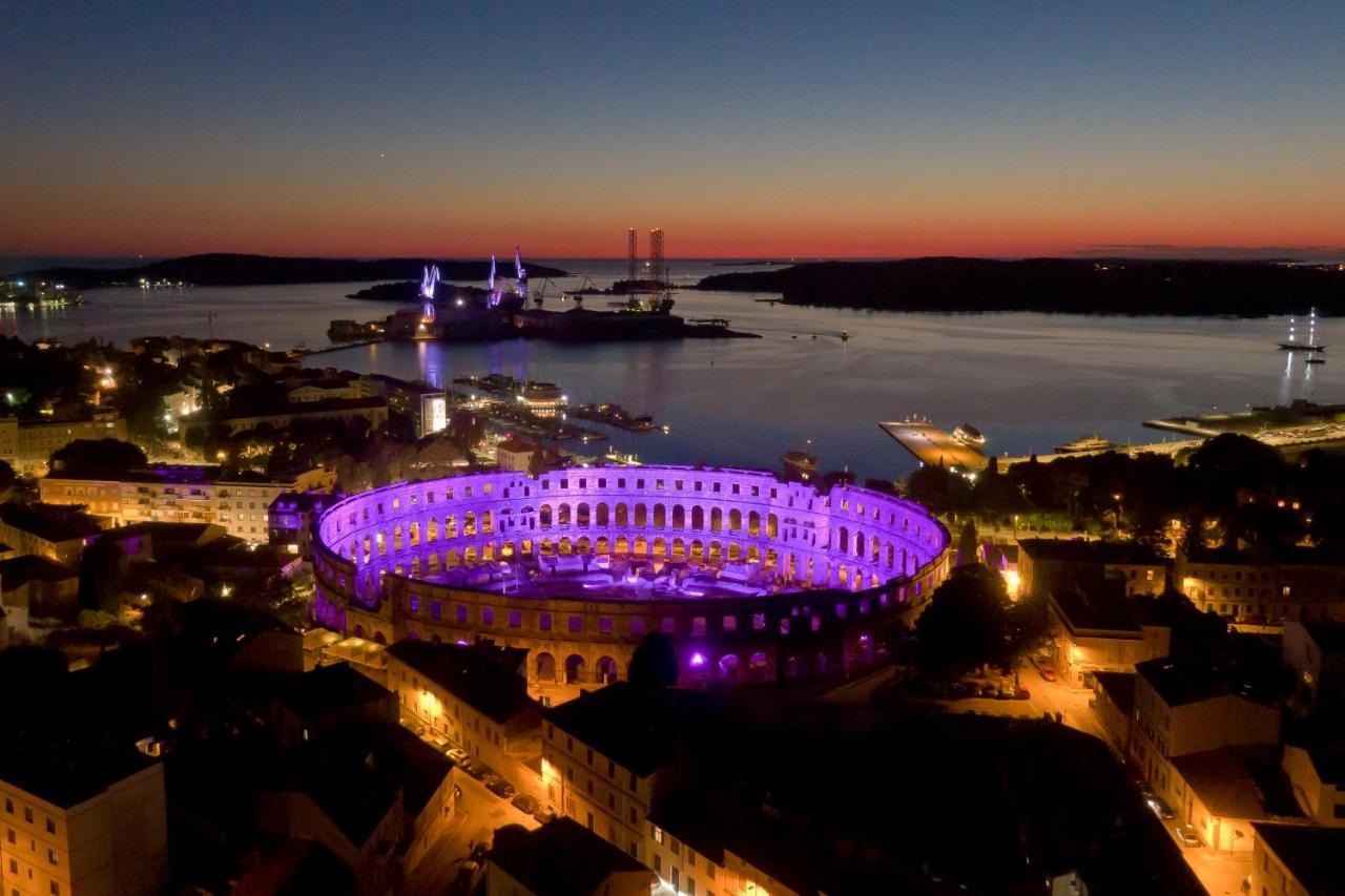 Malemi Apartment Pula Exteriör bild